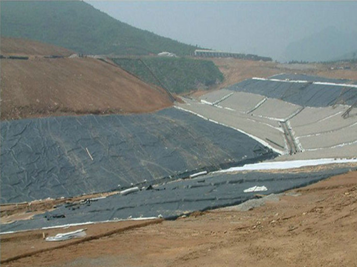 土工膜的使用年限