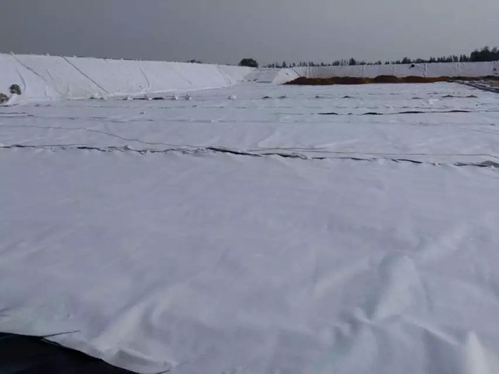 河道防滲材料之復(fù)合土工膜